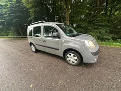 Grau Gebraucht 2013 Renault Kangoo Expression Van / Kleinbus | 3.480 € (Fairer Preis)