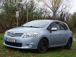 Kristall blau (8s1) Gebraucht 2012 Toyota Auris Luna Limousine | 7.887 € (Etwas zu teuer)