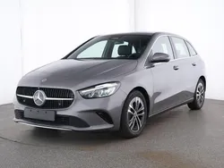 Grau Gebraucht 2024 Mercedes B200 Van / Kleinbus | 32.490 € (Etwas zu teuer)