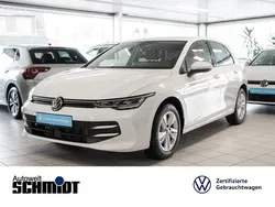 Purewhite Gebraucht 2024 VW Golf VIII Life Limousine | 23.950 € (Guter Preis)