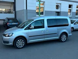 Silber Gebraucht 2015 VW Caddy Maxi Van / Kleinbus | 9.600 €