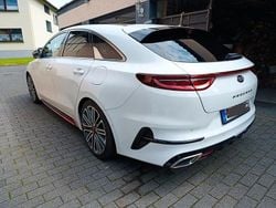 Weiß Gebraucht 2019 Kia ProCeed GT Kleinwagen | 21.999 € (Fairer Preis)