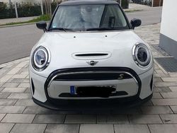 Weiß Gebraucht 2023 Mini Cooper SE Classic Kleinwagen | 20.000 € (Fairer Preis)