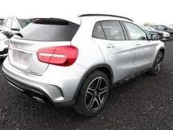 Polarsilber metallic polarsilber metallic Gebraucht 2016 Mercedes 200 AMG line SUV | 18.594 € (Etwas zu teuer)