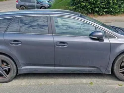 Grau Gebraucht 2012 Toyota Avensis Kombi | 5.499 € (Guter Preis)