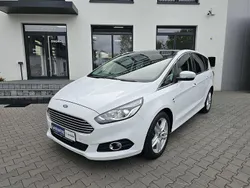 Weiß Gebraucht 2018 Ford S-MAX Titanium Van / Kleinbus | 17.990 € (Etwas zu teuer)