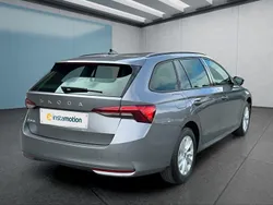 Grau Neu 2025 Skoda Octavia Kombi | 32.699 € (Guter Preis)