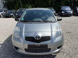 Silber Gebraucht 2007 Toyota Yaris Cool Kleinwagen | 1.200 € (Fairer Preis)