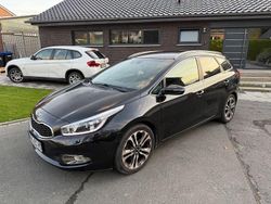 Schwarz Gebraucht 2013 Kia Ceed Sportswagon Platinum Kombi | 6.350 € (Fairer Preis)