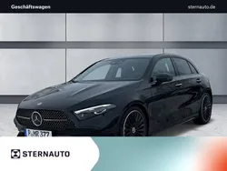 Schwarz Gebraucht 2023 Mercedes A220 AMG line Limousine | 47.500 €