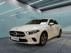 Weiß Gebraucht 2021 Mercedes A250 Limousine | 22.390 € (Guter Preis)