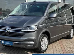 Grau Gebraucht 2022 VW Multivan Generation Six Van / Kleinbus | 49.800 € (Guter Preis)