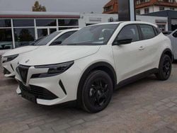 Weiß Neu 2025 Alfa Romeo GT Junior Limousine | 31.199 € (Fairer Preis)