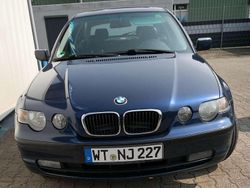 Blau Gebraucht 2004 BMW 316 Compact Kleinwagen | 1.750 € (Fairer Preis)