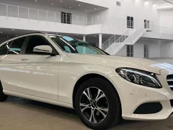 Weiß Gebraucht 2017 Mercedes C180 Limousine | 16.890 € (Guter Preis)