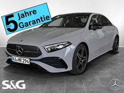 Manufaktur lack manufaktur ... Gebraucht 2025 Mercedes A200 AMG Limousine | 41.590 €