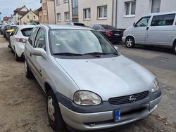 Silber Gebraucht 1998 Opel Corsa Kleinwagen | 1.299 € (Etwas zu teuer)