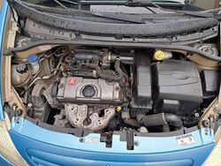 Blau Gebraucht 2004 Citroën C3 Limousine | 1.700 € (Fairer Preis)