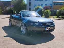 Blau Gebraucht 2003 Audi A4 Cabriolet Cabrio | 2.600 € (Fairer Preis)