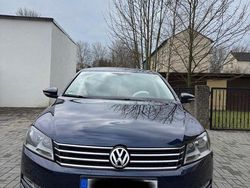 Blau Gebraucht 2011 VW Passat Comfortline Limousine | 9.999 € (Teuer)