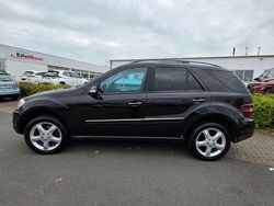 Schwarz Gebraucht 2006 Mercedes ML320 SUV | 6.700 € (Teuer)