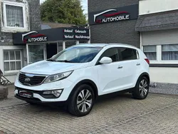 Weiß Gebraucht 2012 Kia Sportage Attract SUV | 6.990 € (Guter Preis)