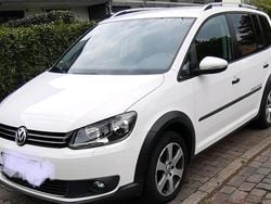 Weiß Gebraucht 2013 VW Touran Cross Van / Kleinbus | 17.999 €
