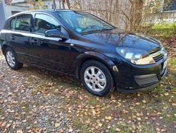Schwarz Gebraucht 2006 Opel Astra Kombi | 1.700 € (Fairer Preis)