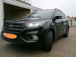 Schwarz Gebraucht 2018 Ford Kuga ST-Line SUV | 13.000 € (Fairer Preis)