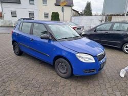 Blau Gebraucht 2010 Skoda Fabia Limousine | 1.290 € (Guter Preis)