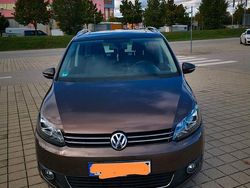 Braun Gebraucht 2012 VW Touran Highline Van / Kleinbus | 8.990 € (Fairer Preis)