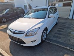 Weiß Gebraucht 2012 Hyundai i30 Classic Kombi | 4.999 € (Etwas zu teuer)