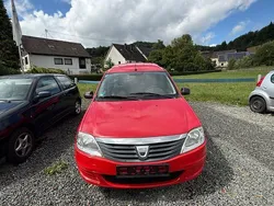 Rot Gebraucht 2010 Dacia Logan MCV Ambiance Kombi | 3.490 € (Teuer)