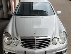 Silber Gebraucht 2007 Mercedes E500 Avantgarde Limousine | 19.999 €