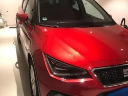 Rot Gebraucht 2019 Seat Arona SUV | 13.400 € (Teuer)