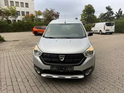Silber Gebraucht 2019 Dacia Dokker Celebration Van | 8.999 € (Guter Preis)