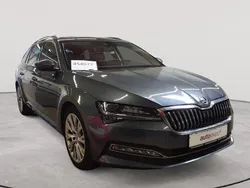 Quarzgrau metallic Gebraucht 2021 Skoda Superb Premium Edition Kombi | 26.790 € (Guter Preis)