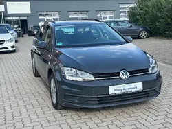 Grau Gebraucht 2018 VW Golf VII Kombi | 8.999 € (Guter Preis)