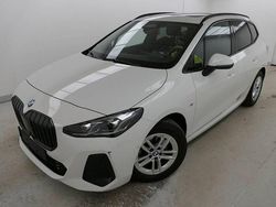 Weiß Gebraucht 2025 BMW 220 Active Tourer M Sport Van / Kleinbus | 33.700 €