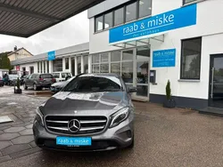 Mountaingrau Gebraucht 2016 Mercedes GLA200 Urban SUV | 18.890 € (Fairer Preis)