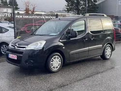 Schwarz Gebraucht 2011 Citroën Berlingo Van / Kleinbus | 6.950 € (Etwas zu teuer)