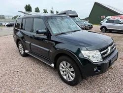 Grün Gebraucht 2011 Mitsubishi Pajero Instyle SUV | 10.990 € (Fairer Preis)