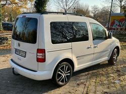 Weiß Gebraucht 2015 VW Caddy Edition Van / Kleinbus | 8.900 € (Etwas zu teuer)