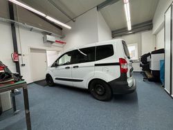 Weiß Gebraucht 2019 Ford Transit Trend Kombi | 9.500 € (Fairer Preis)