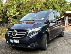 Blau Gebraucht 2019 Mercedes V220 Edition Van / Kleinbus | 37.000 € (Guter Preis)