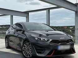 Grau Gebraucht 2022 Kia ProCeed GT Kleinwagen | 24.500 € (Guter Preis)