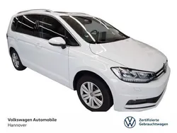 Pure white Gebraucht 2024 VW Touran Highline Van / Kleinbus | 36.770 € (Fairer Preis)
