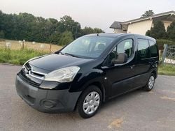 Schwarz Gebraucht 2010 Citroën Berlingo Van / Kleinbus | 3.450 € (Teuer)