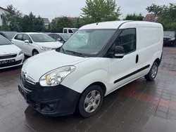 Weiß Gebraucht 2016 Opel Combo Van / Kleinbus | 3.450 € (Guter Preis)