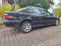 Schwarz Gebraucht 1997 BMW 528 Limousine | 2.400 €